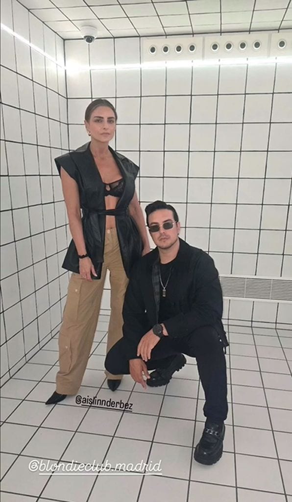 Aislinn Derbez y Vadhir Derbez con looks de la stylist Jessica Marmolejo.