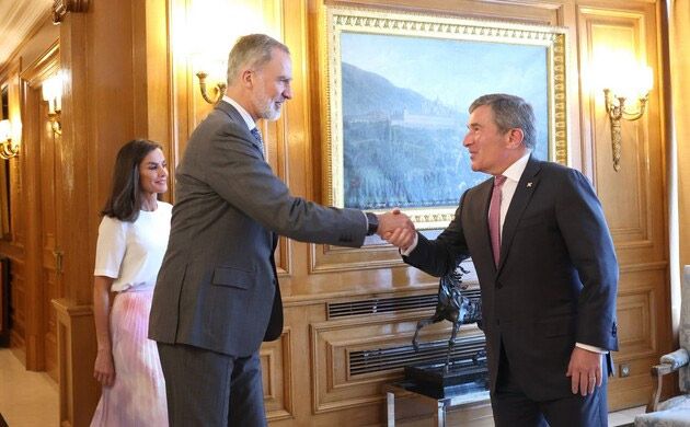 Los Reyes Felipe y Letizia en el Palacio de la Zarzuela 
