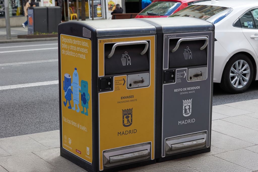 Papeleras en Madrid