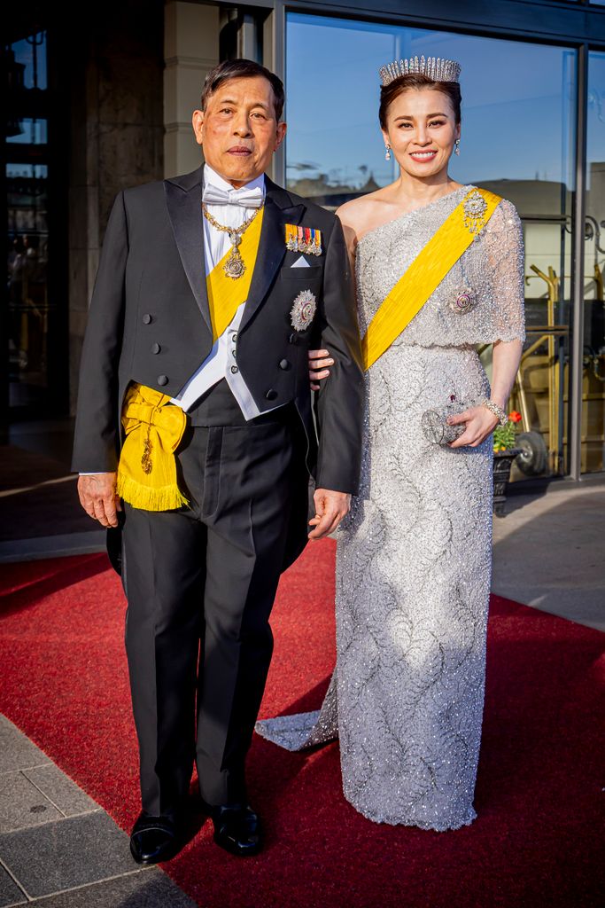 Rama X y su cuarta esposa, la reina consorte