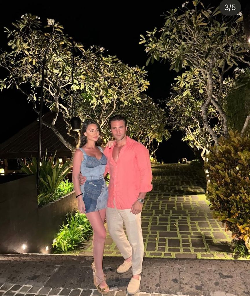 Carlota Cortina y Eugenio Gallego culminaron más de dos años de discreta relación con una romántica boda celebrada en La Moralejaf