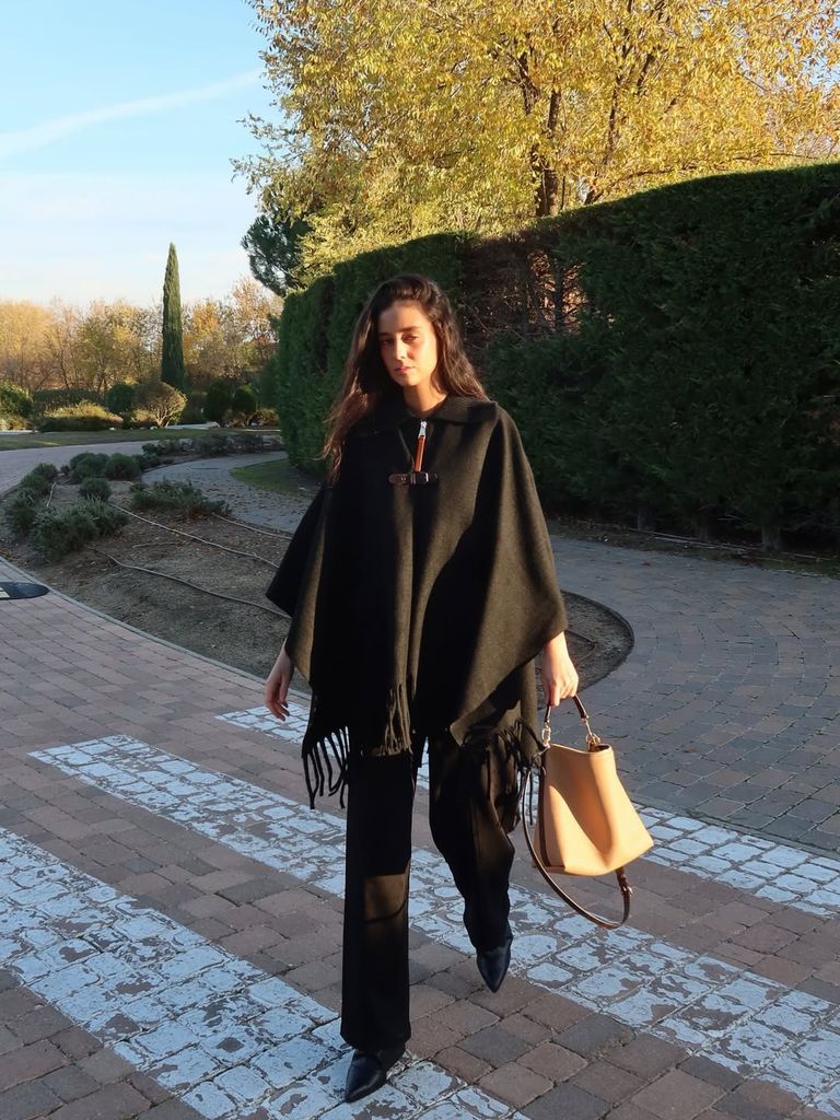 Capas de punto de Zara como la que lleva Victoria federica