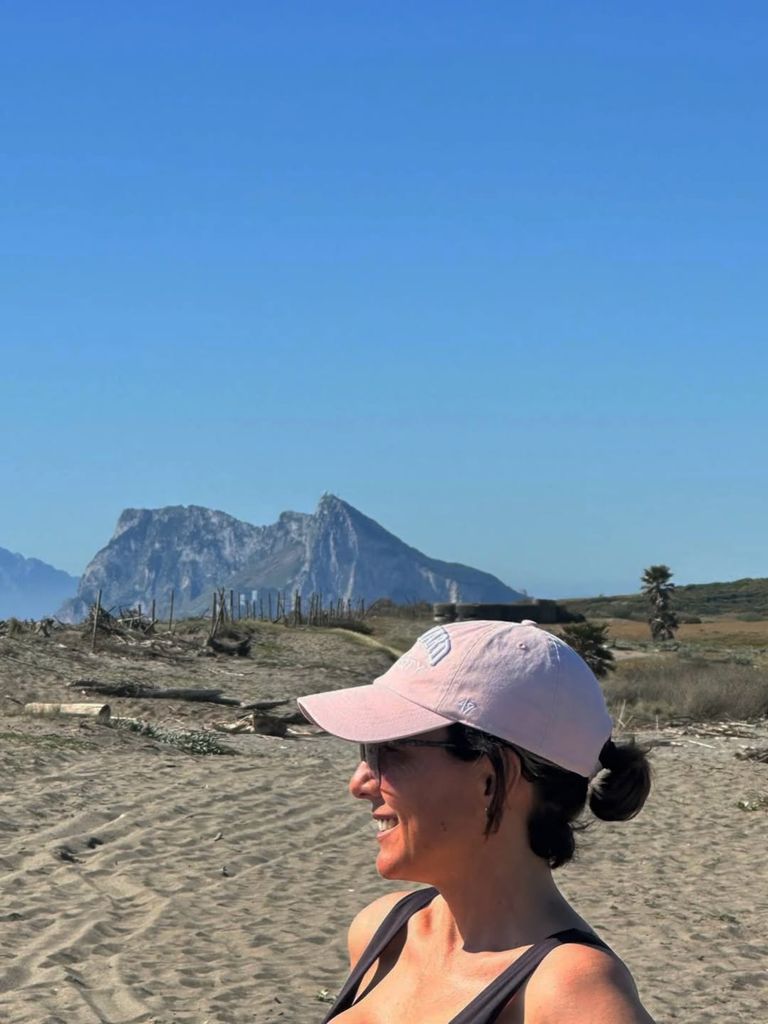 Sonsoles Ónega con el peñón de Gibraltar de fondo