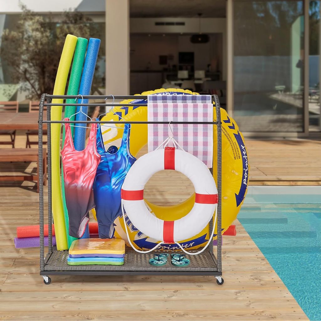 Toallero de piscina con base de ratán