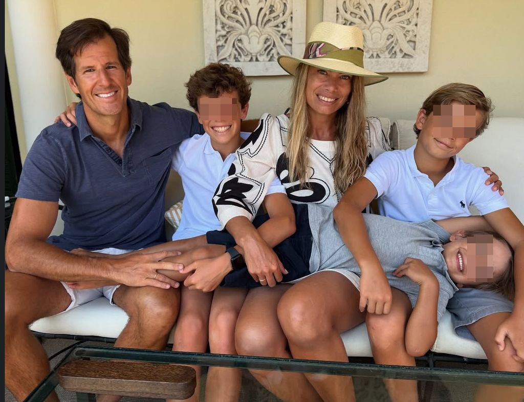 Carla Goyanes, de vacaciones con su marido y sus hijos