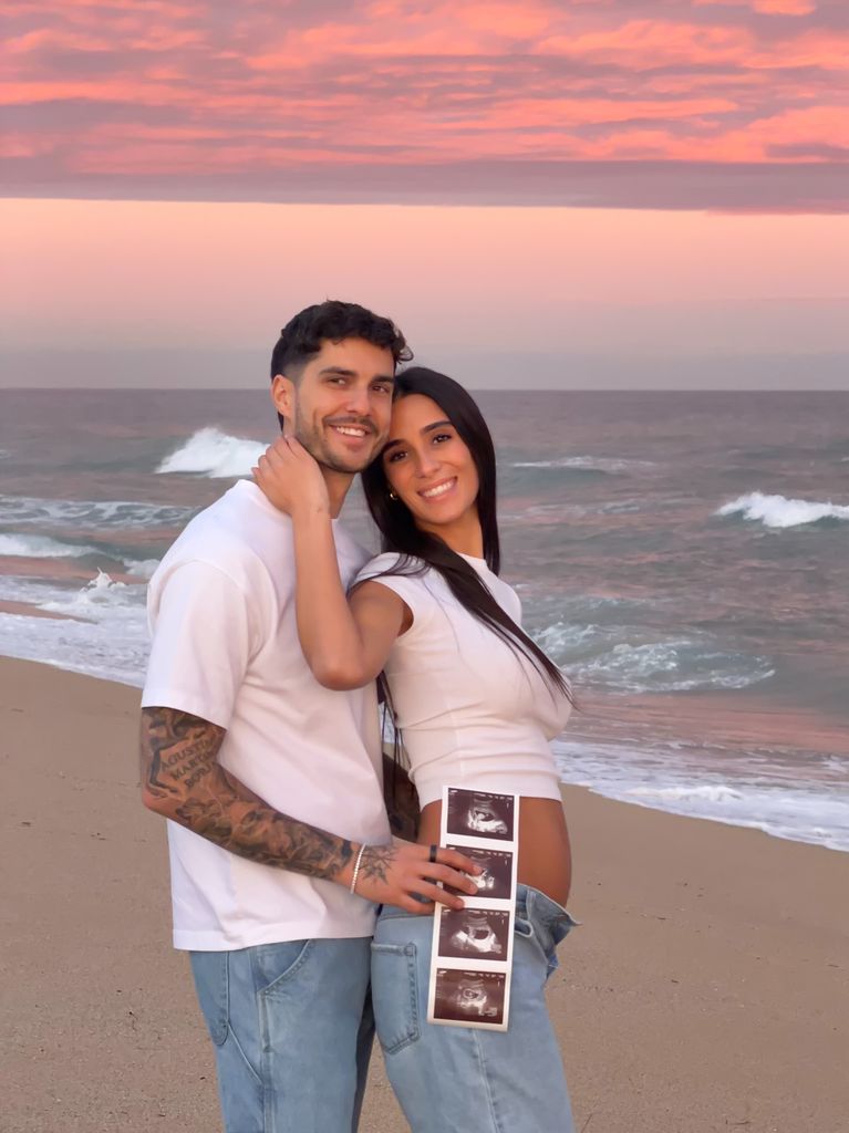 Claudia Martínez y Mario González 