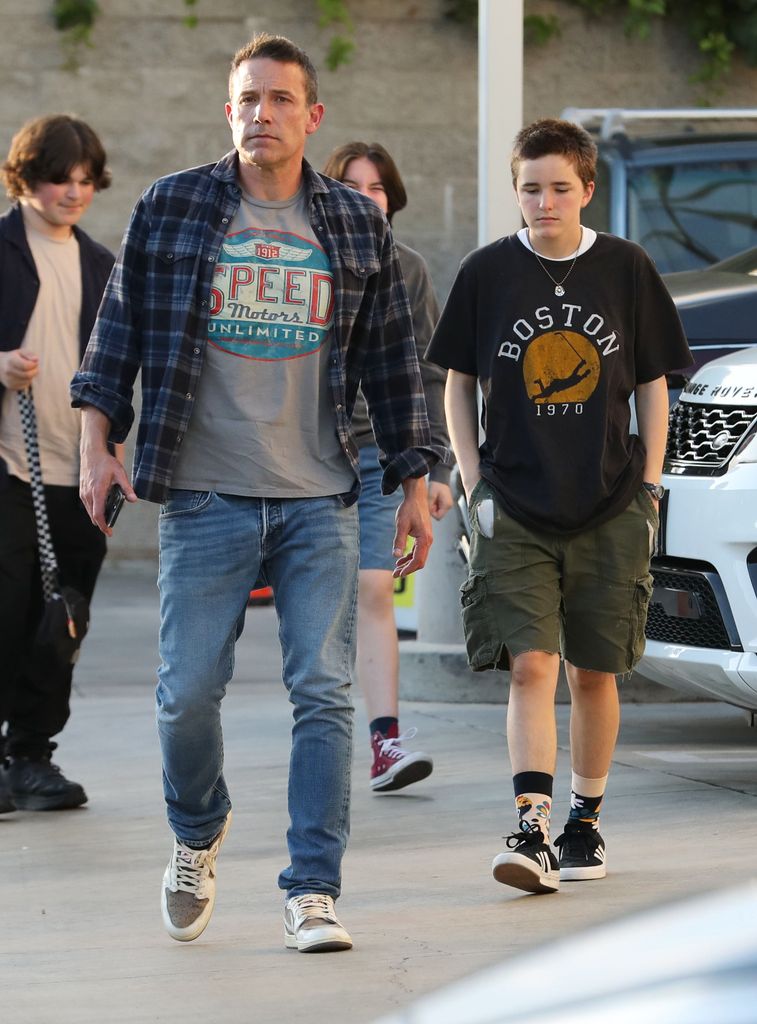 El actor mostró la buena relación que tiene no solo con sus hijos, sino con sus amigos.