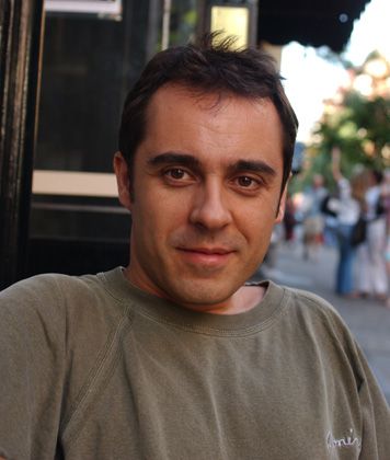 Carlos Álvarez