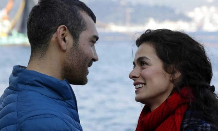 mujer-bahar-sarp