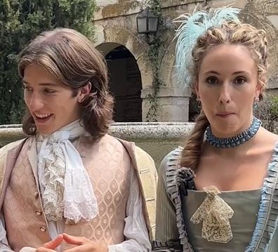 Marina ante algunas de las preguntas sobre su compañero