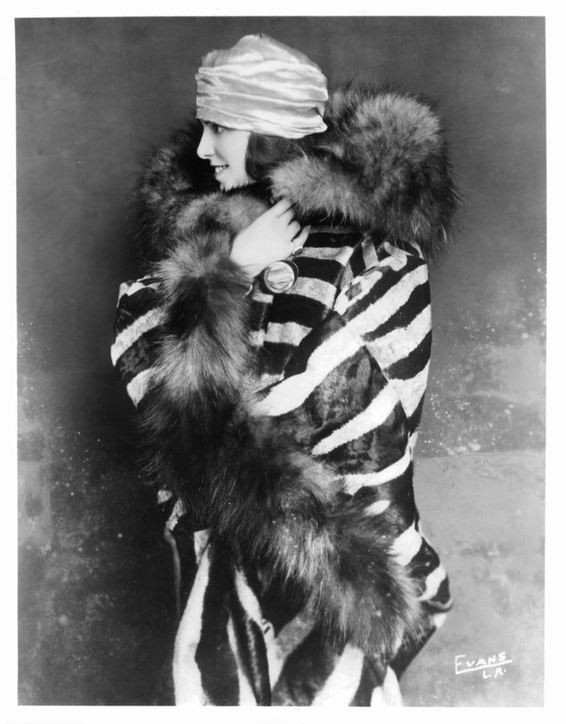 Virginia Rappe en una instantáena para una campaña publicitaria en 1915