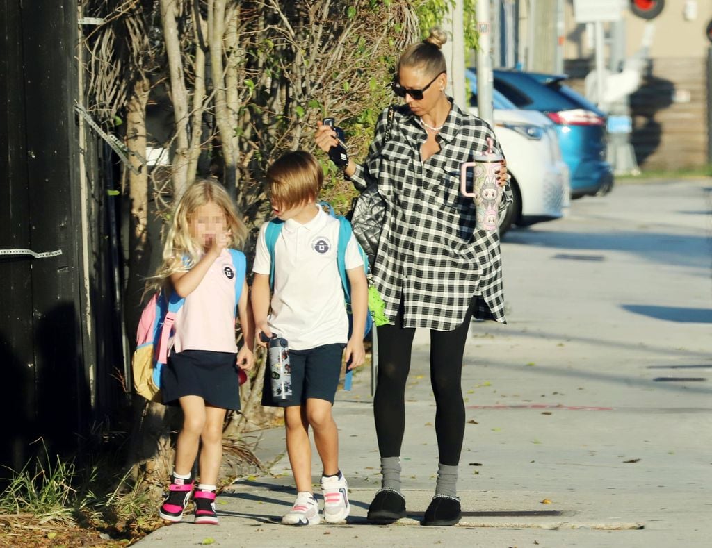 Anna Kournikova ha demostrado ser una madre amorosa y dedicada.