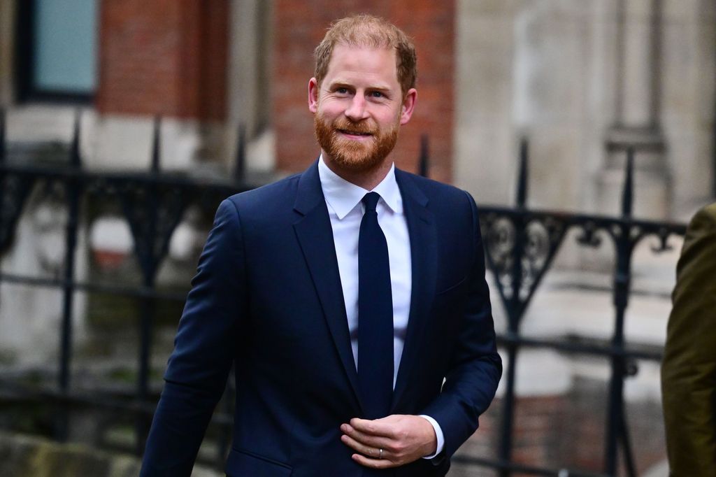 El príncipe Harry llegando este lunes a los tribunales de Londres