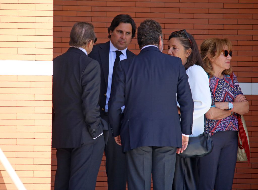 Francisco Rivera asiste al funeral de Alfonso Ordóñez