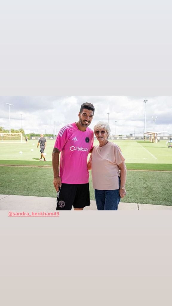 Sandra Beckham con Luis Suárez