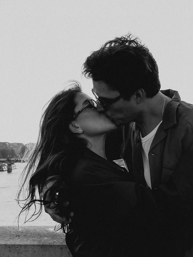 Con esta romántica fotografía, Paulina Peña y Fernando Tena celebraron tres años de casados