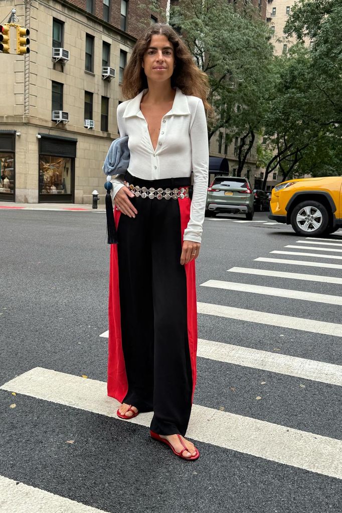 El manual de Leandra Medine para triunfar en el entretiempo: así es su nueva colección con Zara