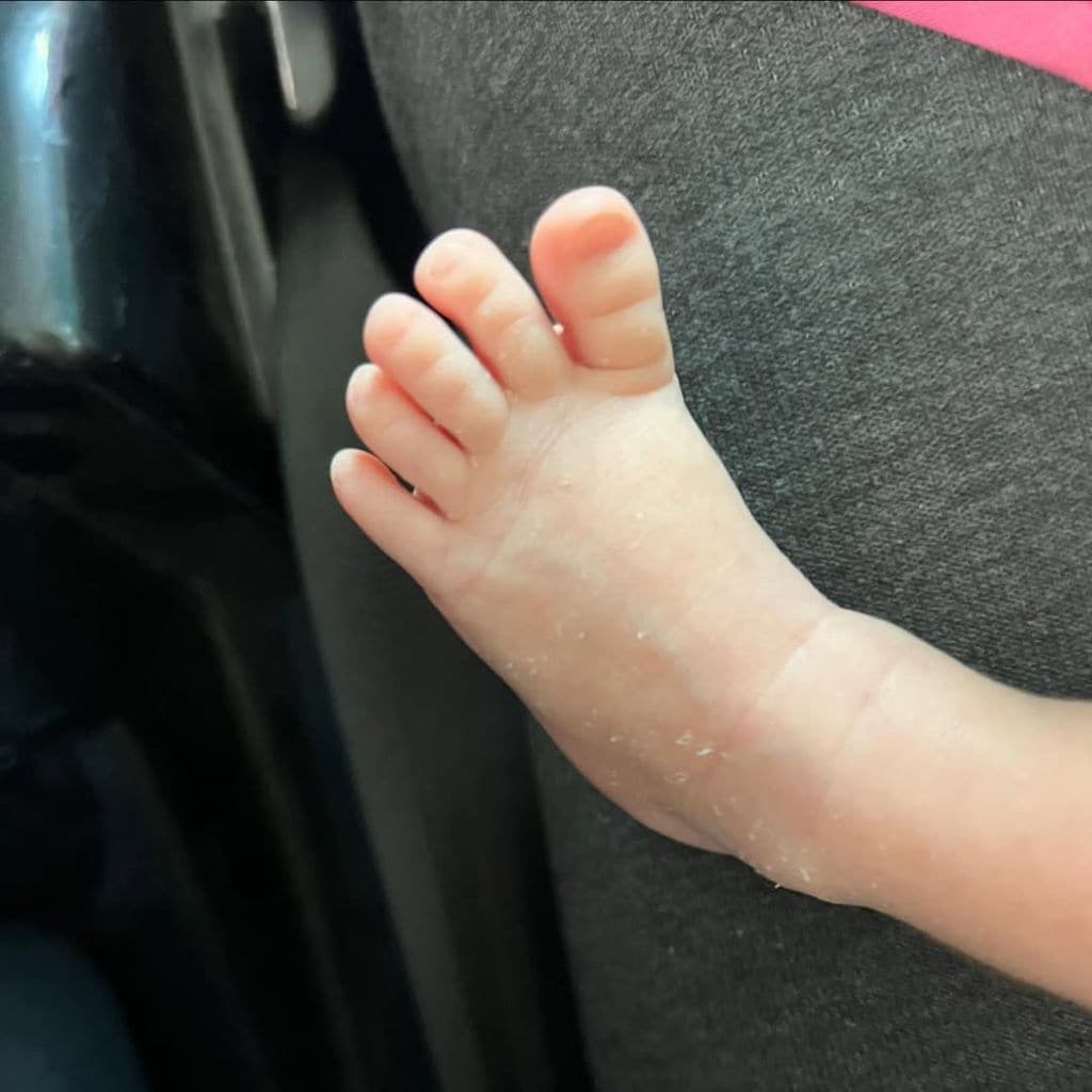 Esta fue la foto que Ela compartió en sus redes en mayo pasado para anunciar el nacimiento de su bebita Sofía.