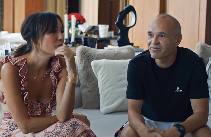 Andrés Iniesta y Anna Ortiz son entrevistados por Isabel Jiménez en 'Mis raíces'