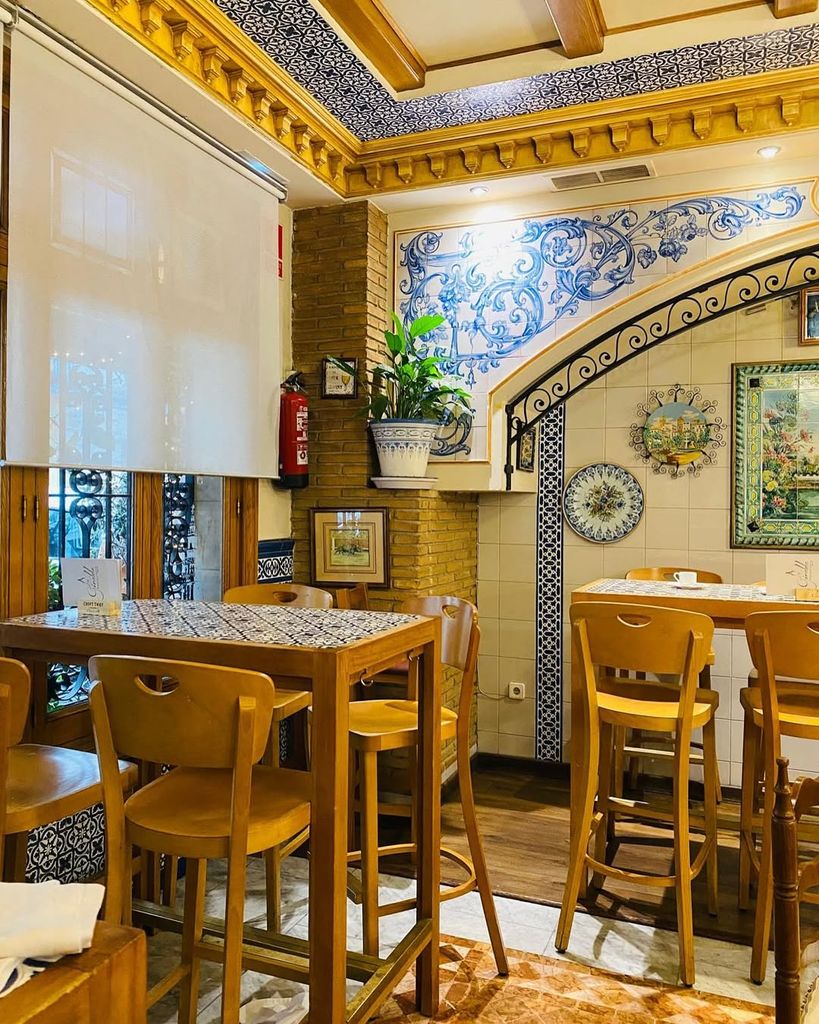 La Giralda es otro de los mejores lugar para probar lo mejor de la cocina andaluza en Madrid.