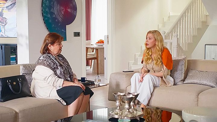 Avance de 'Hermanos': Nebahat sigue el consejo de Fatma y le oculta a Akif que está sano