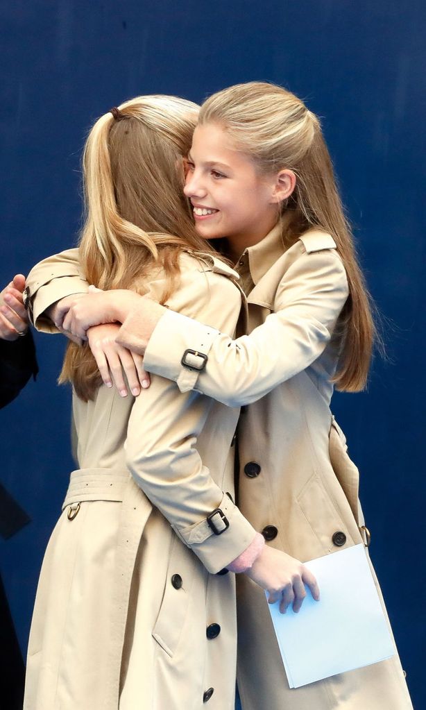 Princesa Leonor infanta sofía abrazo