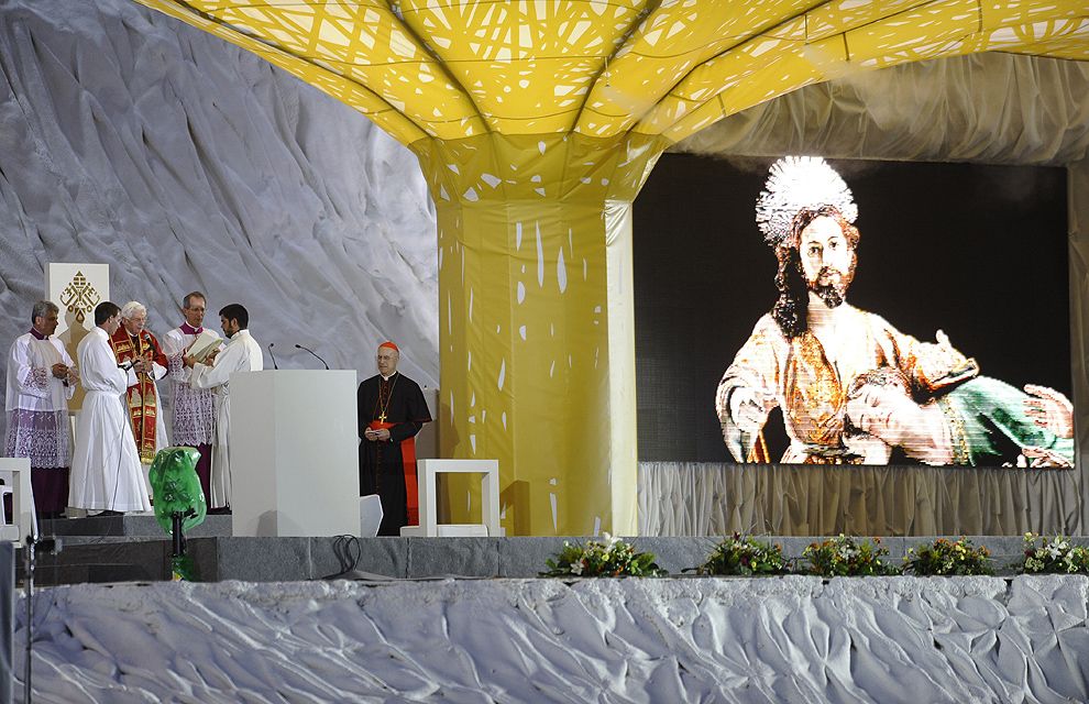 papa vigilia04 