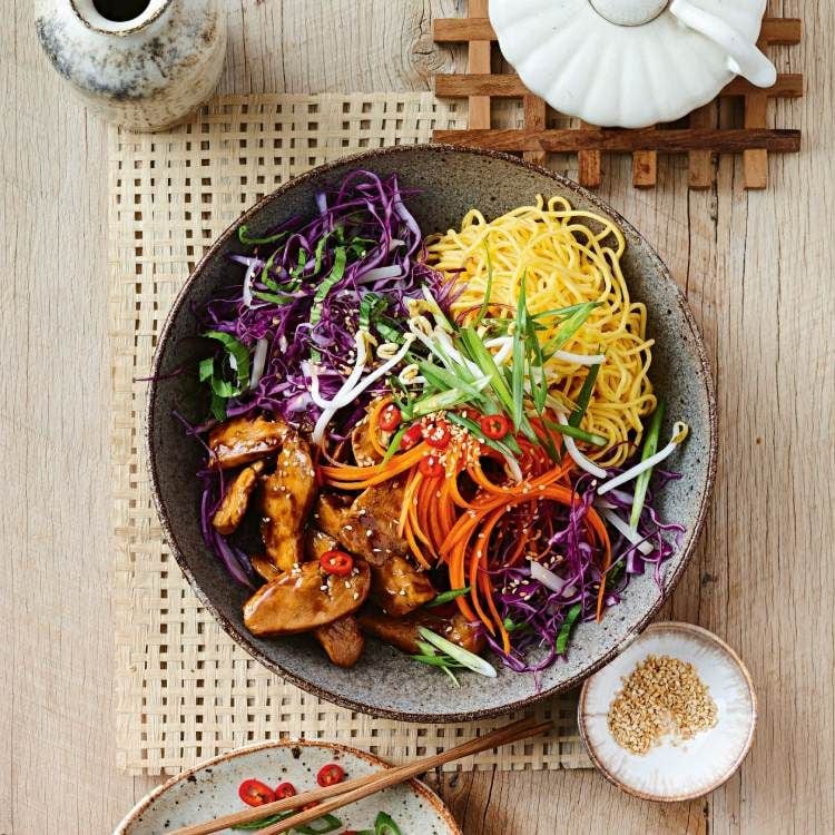 chow-mein-pollo