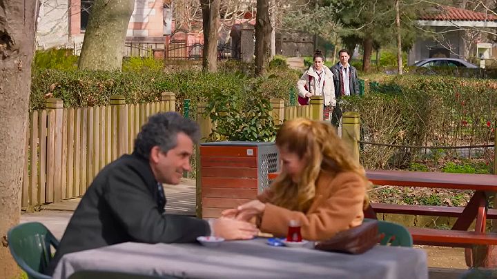 AVance de 'Hermanos': Aybike y Ogulcan descubren a su padre en actitud cariñosa con Ayten