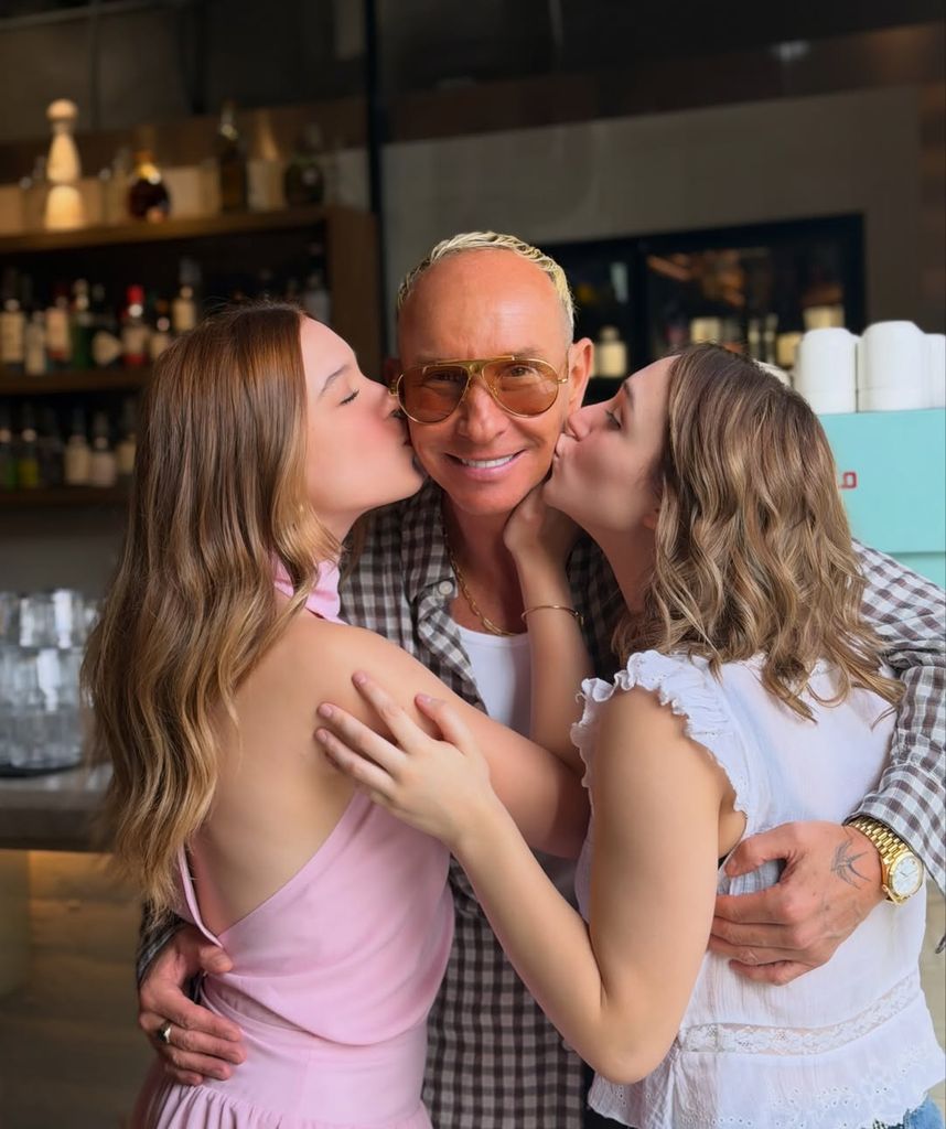 Erik Rubín con sus amadas hija Mía y Nina.