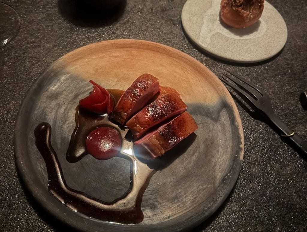 Este es el plato de pato que probaron Chris y Elsa en FEU.