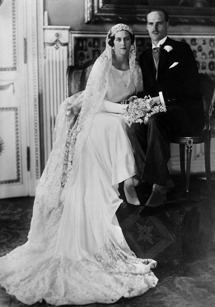 La princesa Cecilia de Grecia y Dinamarca y el príncipe Jorge Donato de Hesse el día de su boda