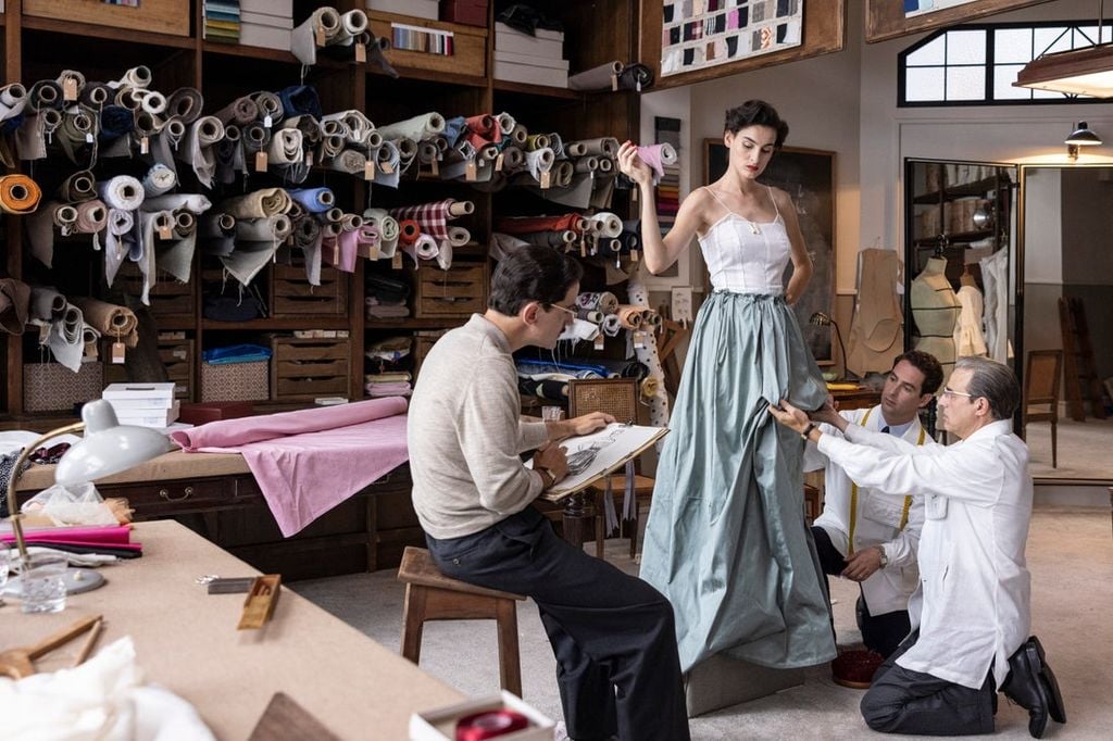 Puedes ver la serie 'Cristóbal Balenciaga' en Disney+