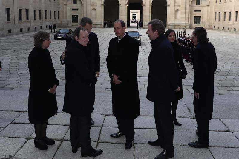 Reyes Felipe y Letizia en el funeral de la infanta Pilar