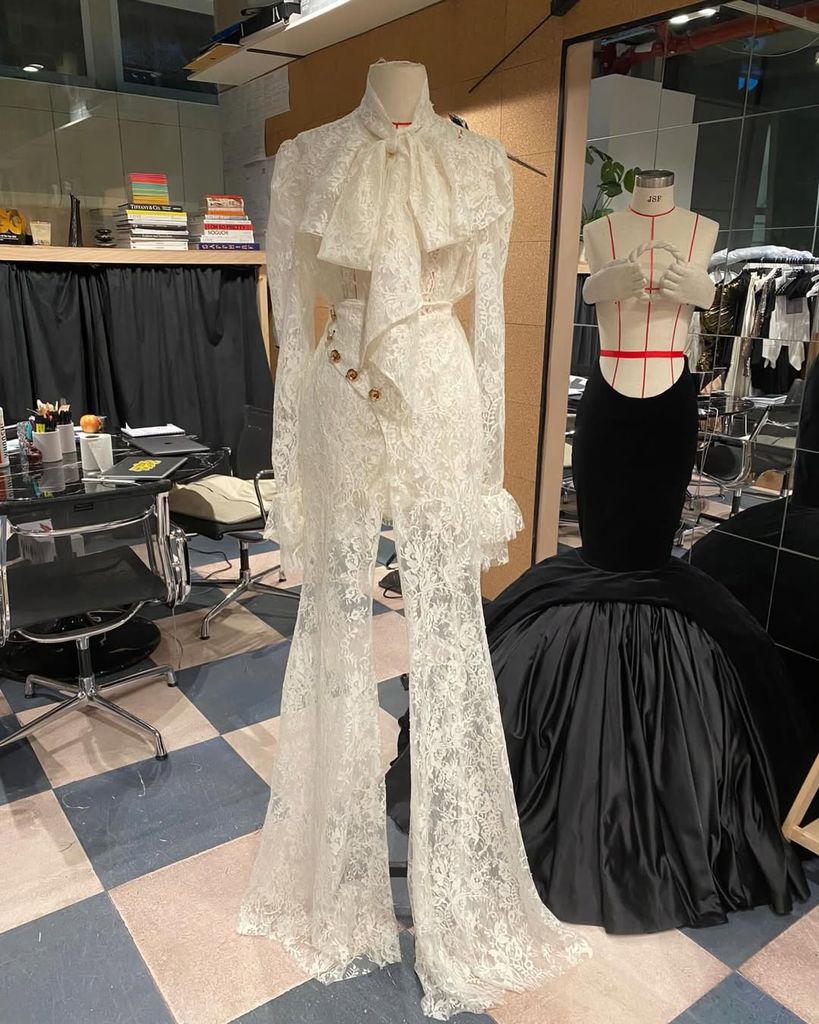 El atuendo en el taller de Nina Ricci.