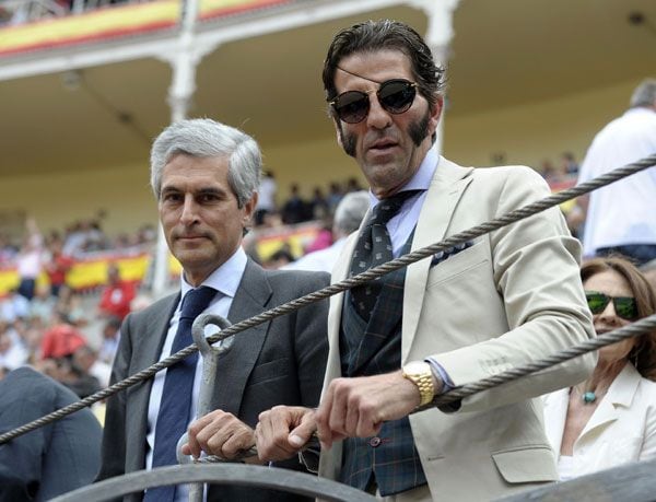 Adolfo Suárez Illana y su amigo, el diestro Juan José Padilla
