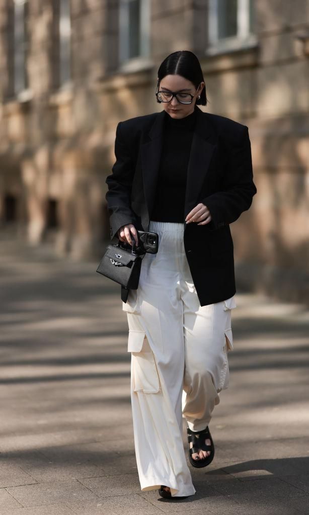 cargo pants con blazer