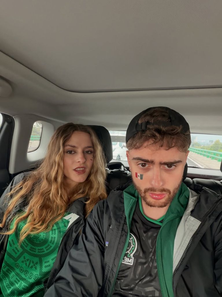 Nicolás Buenfil tiene una relaci´n cercana con su hermana Isabella Zedillo.