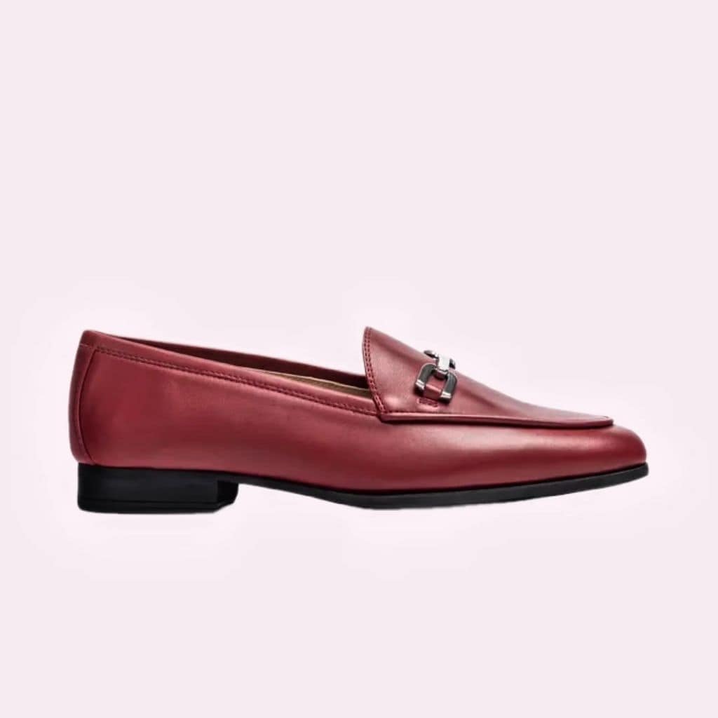 Mocasines rojos de Unisa