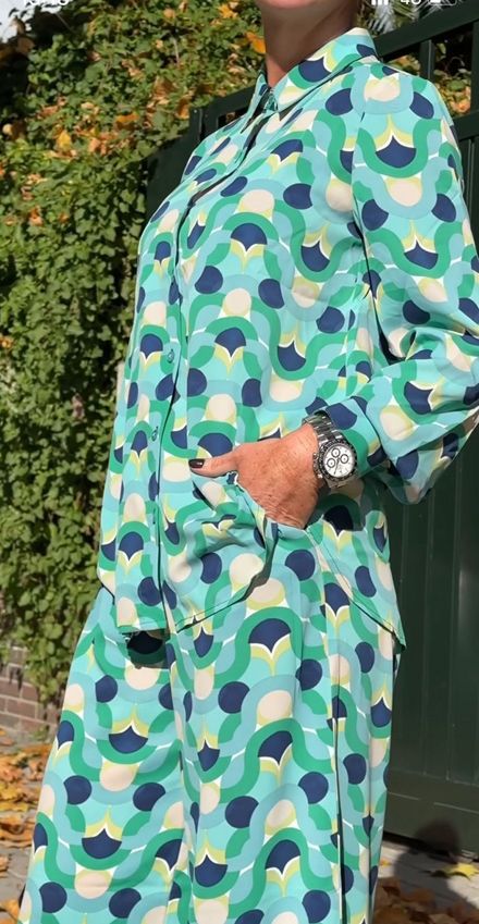 Los tres looks de Amelia Bono con prendas españolas y rebajadas este diciembre