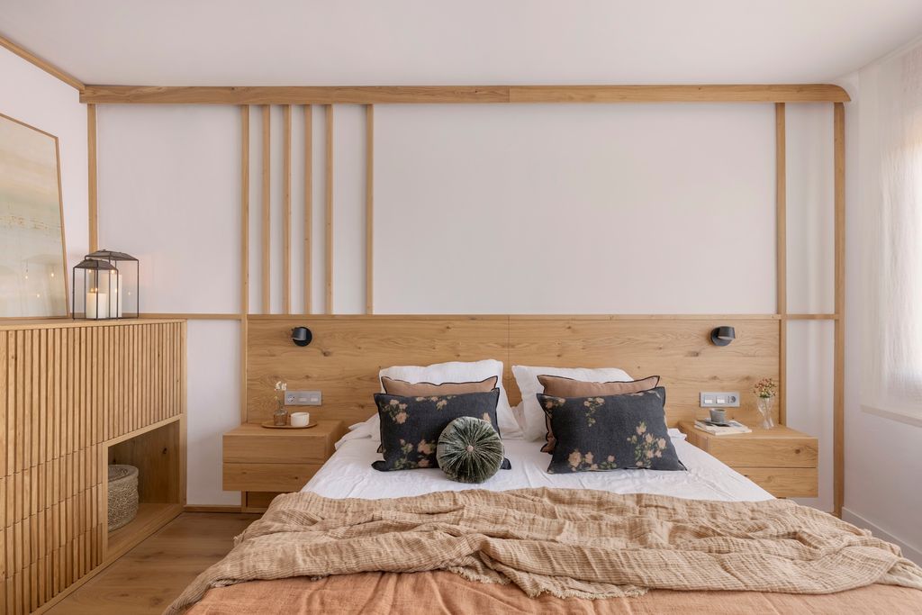 Dormitorio con ropa de cama de lino.