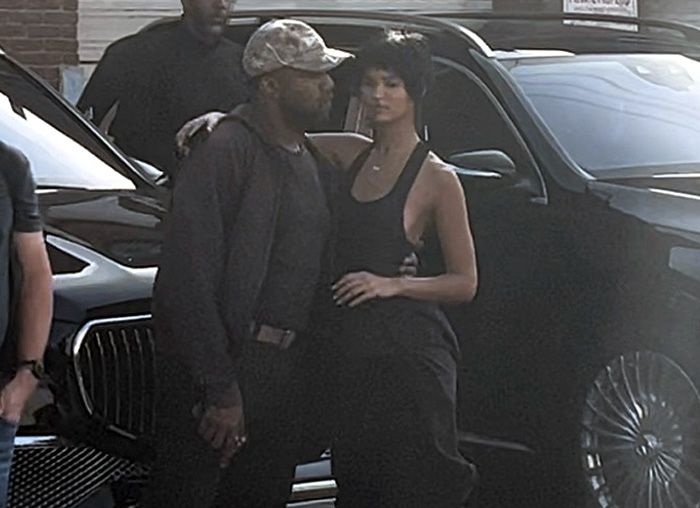 Kanye West y Juliana Nalu