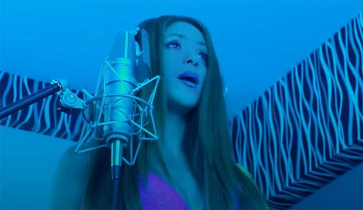 Los mensajes de Shakira a Piqué con su look en el videoclip de Bizarrap
