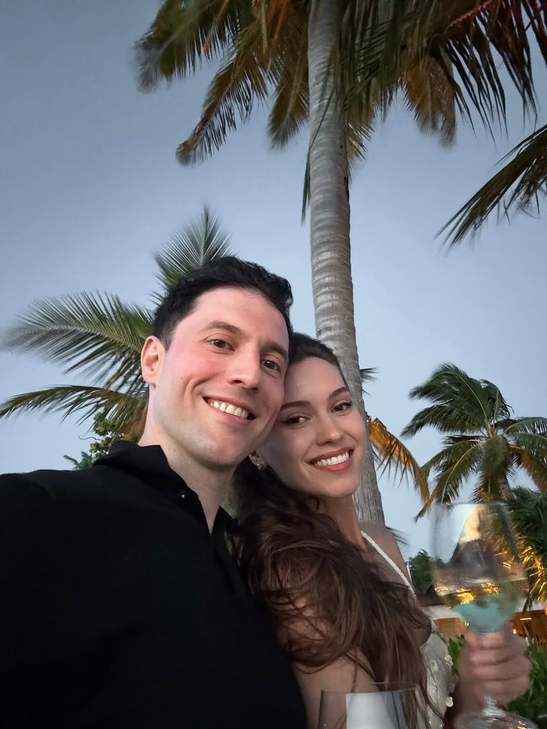 Kseniya iba en el asiento del copiloto mientras su marido conducía. De pronto un gran alce se atravesó en su camino, provocando una colisión. 