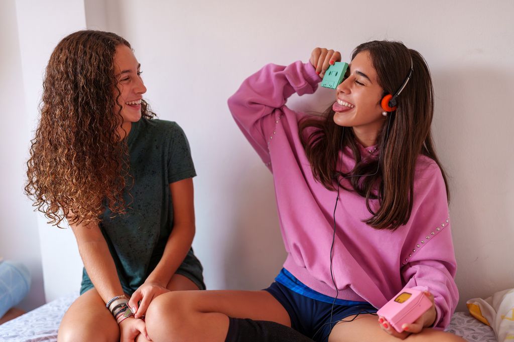 Chicas adolescentes riendo