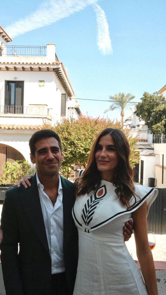 Alberto Herrera y Blanca Llandres celebran su pedida de mano junto a sus familiares y amigos más cercanos 