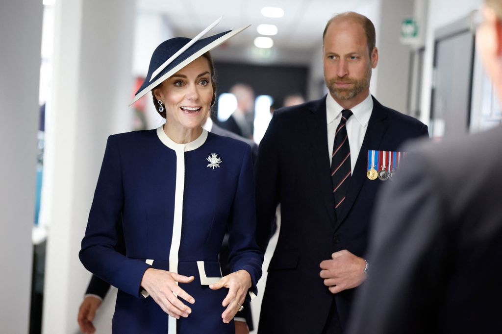 Kate, Princesa de Gales y Guillermo, Príncipe de Gales, asisten a la ceremonia de nombramiento del HMS Glasgow.