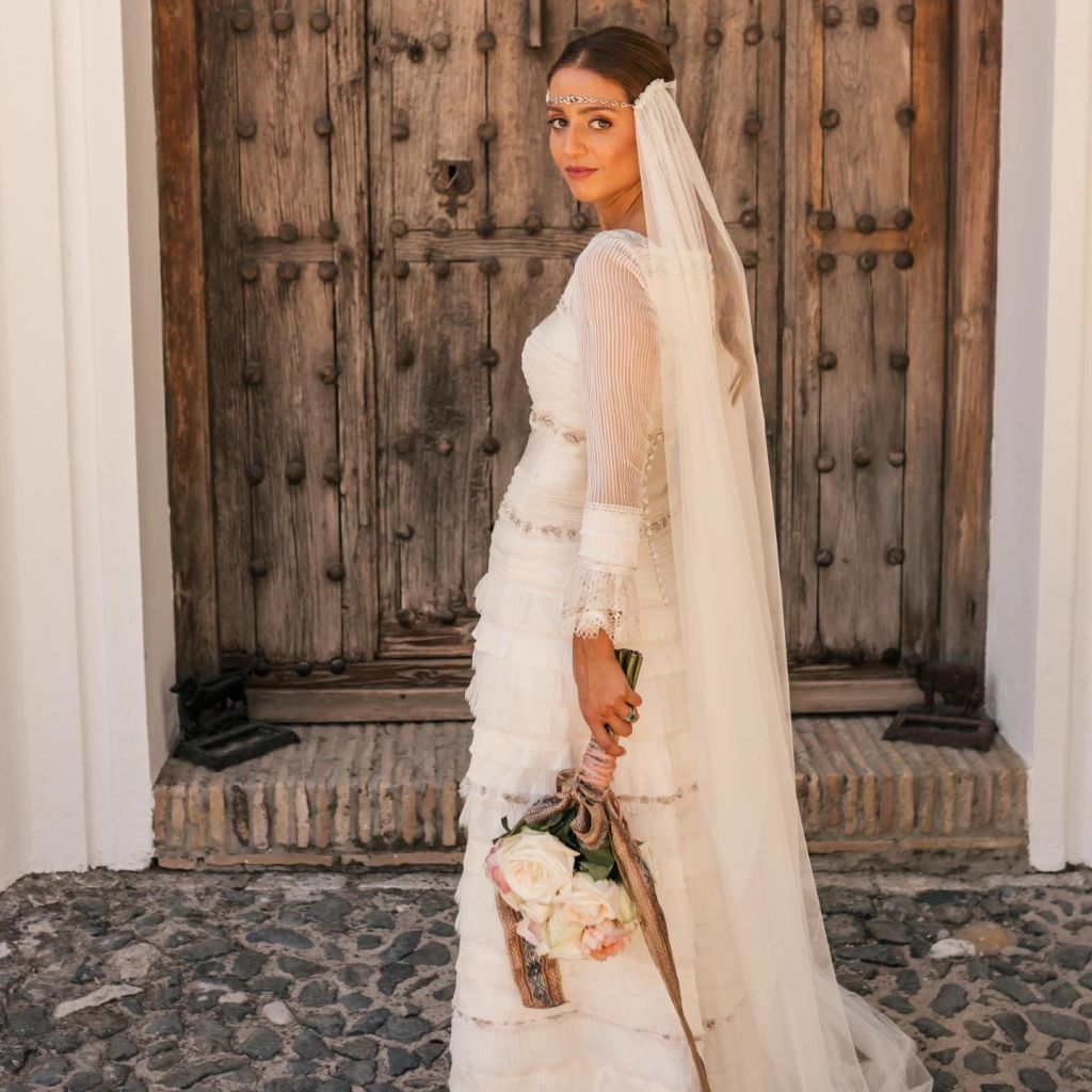 Novias con tocado joya