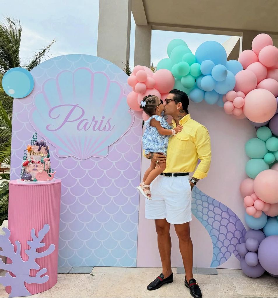 Maluma celebrando el segundo cumpleaños de su hija 