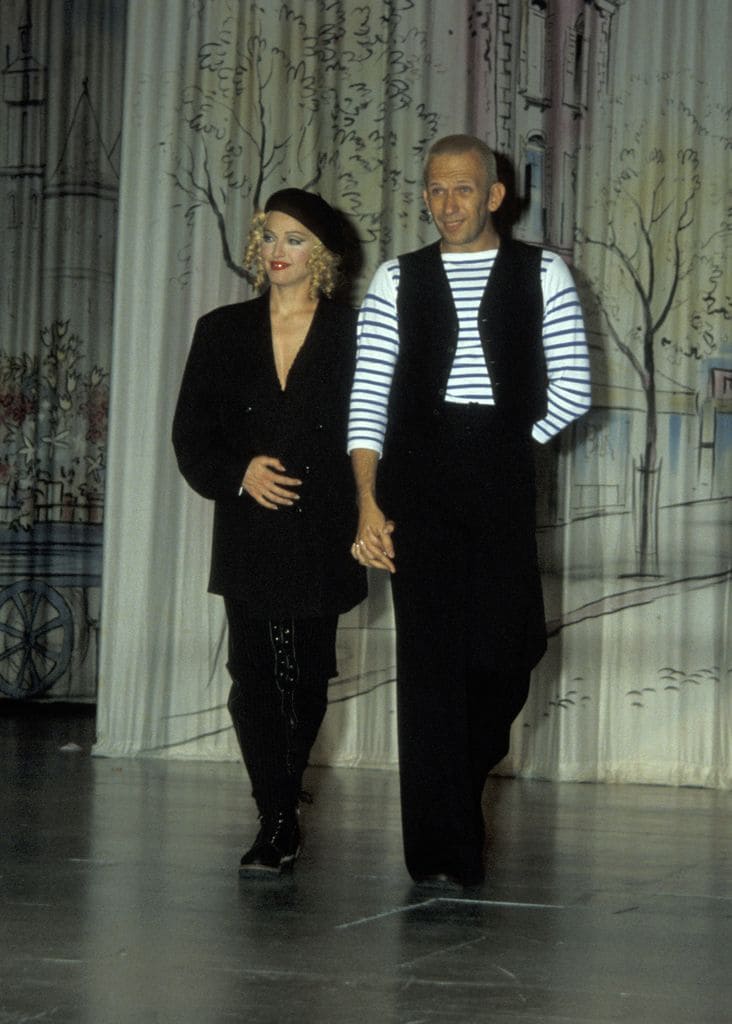 Madonna y Jean Paul Gaultier en una pasarela benéfica en 1992.